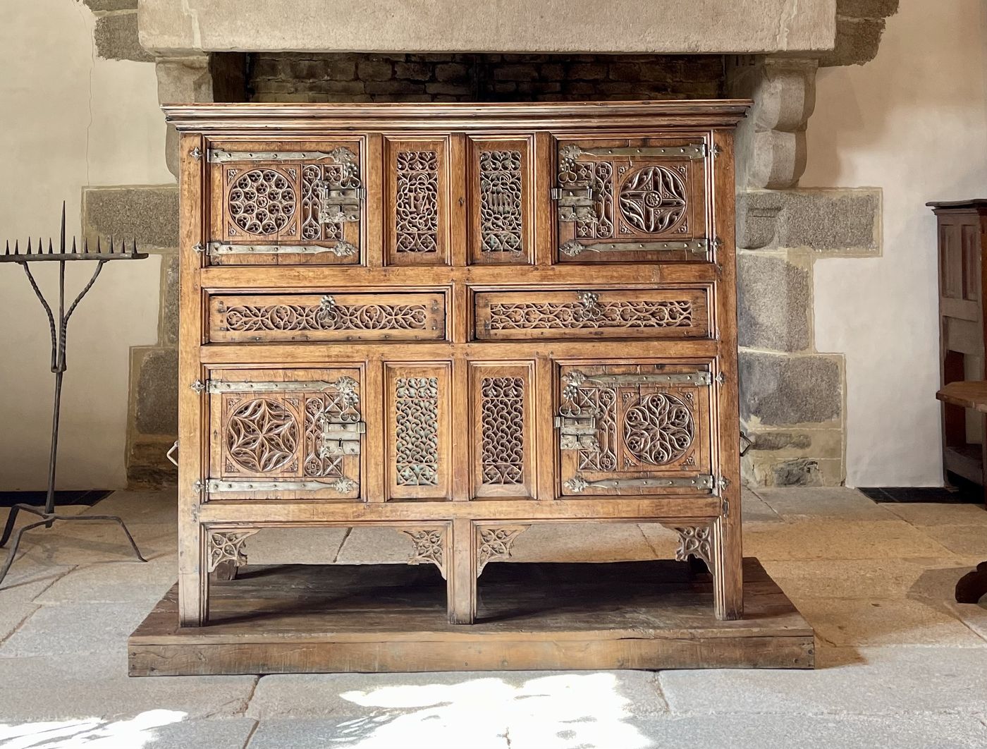 Collection de mobilier médiéval, château du Bois Orcan