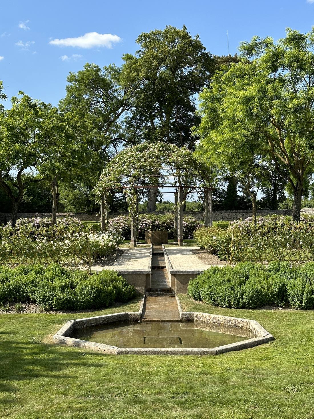 Jardin de la Fontaine de Vie, Bois Orcan